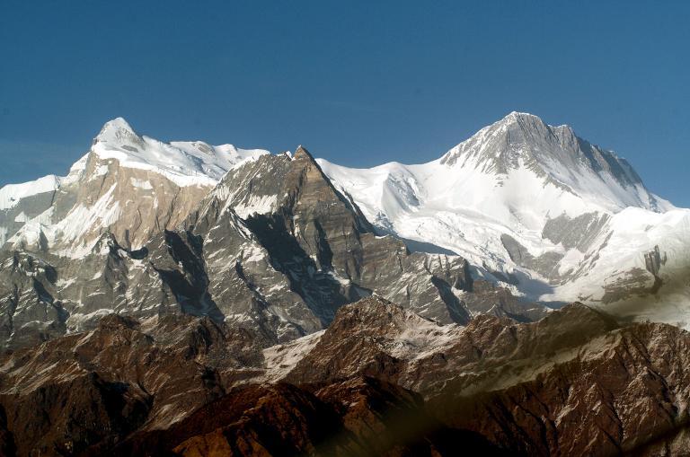 Máy bay đột nhiên mất tích tại Nepal ảnh 1